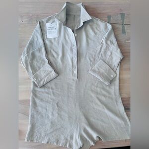 NEW WITH TAG/ Taupe Linen Button-Up Romper/ Size: L